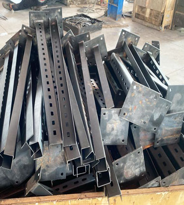 پایه‌های برق گالوانیزه سینی کابل