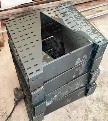 Cable-tray-knee